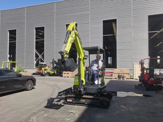 Un acheteur néo-zélandais a passé une matinée dans notre atelier de mini-pelles
