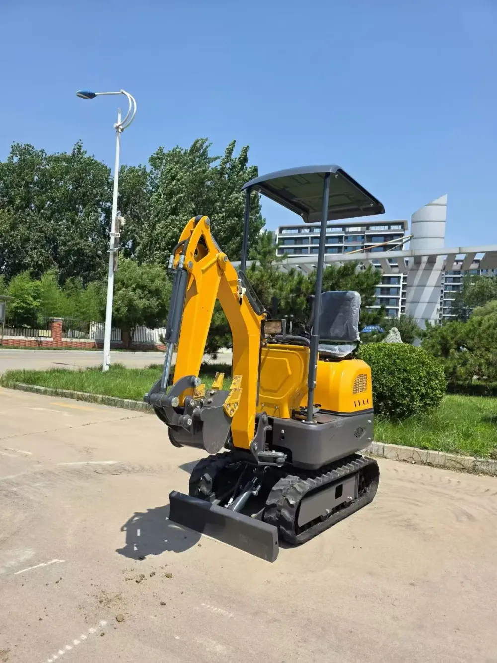 Amphibious Mini Excavators: Working on Water, Marshes & Wetlands