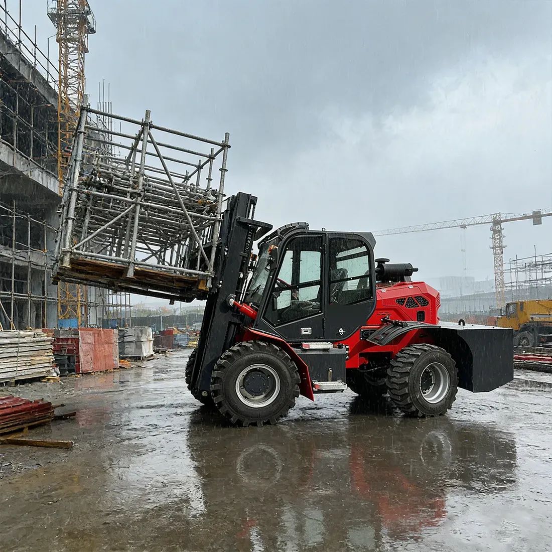 ZM-35 Rough Terrain Forklift — view 3